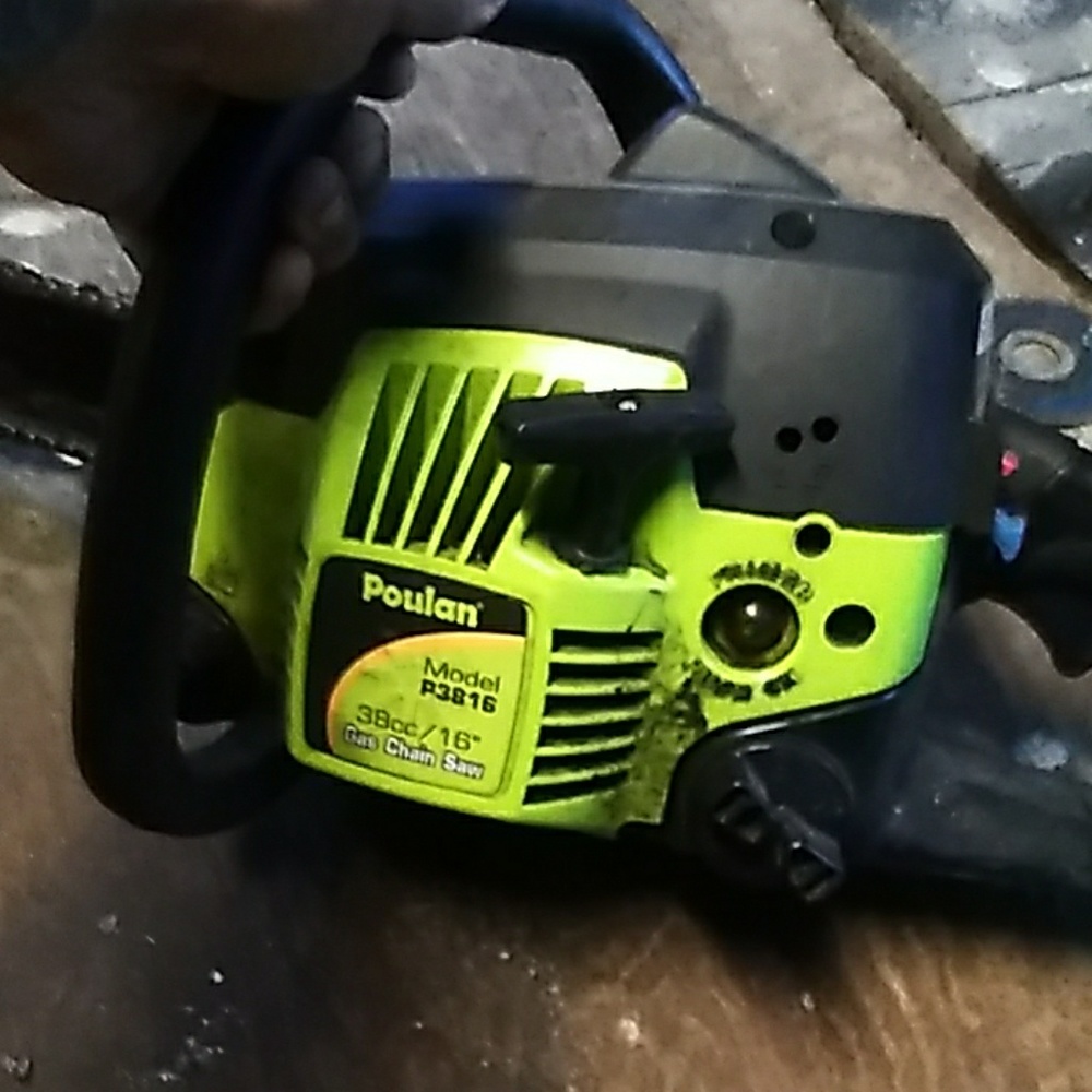 Poulan chainsaw